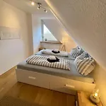 Apartment Uttied Auf *